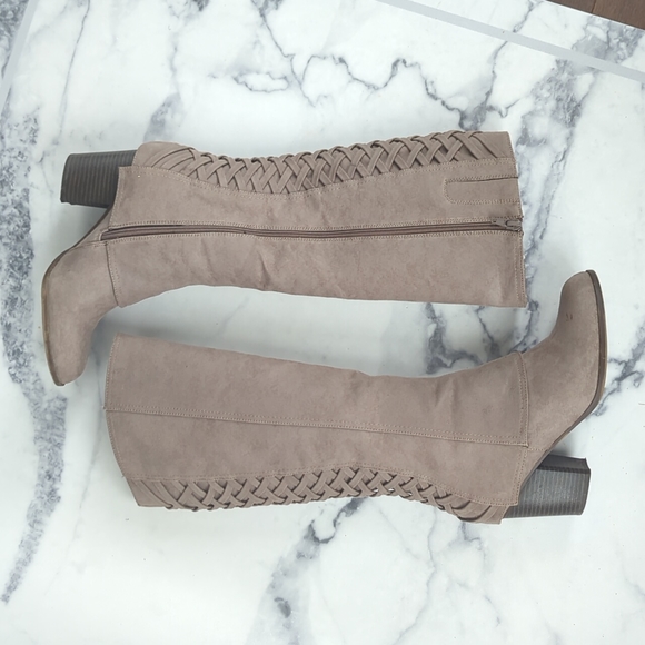 Fergalicious Shoes - FERGALICIOUS Tootsie boots | size 8